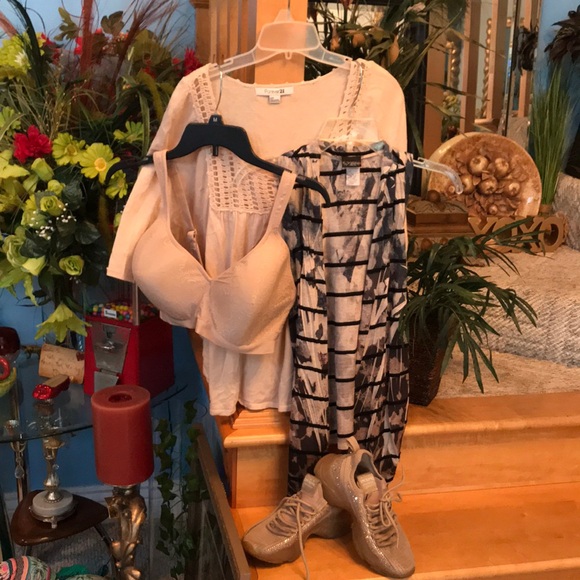 Ladies bundle - Picture 1 of 8